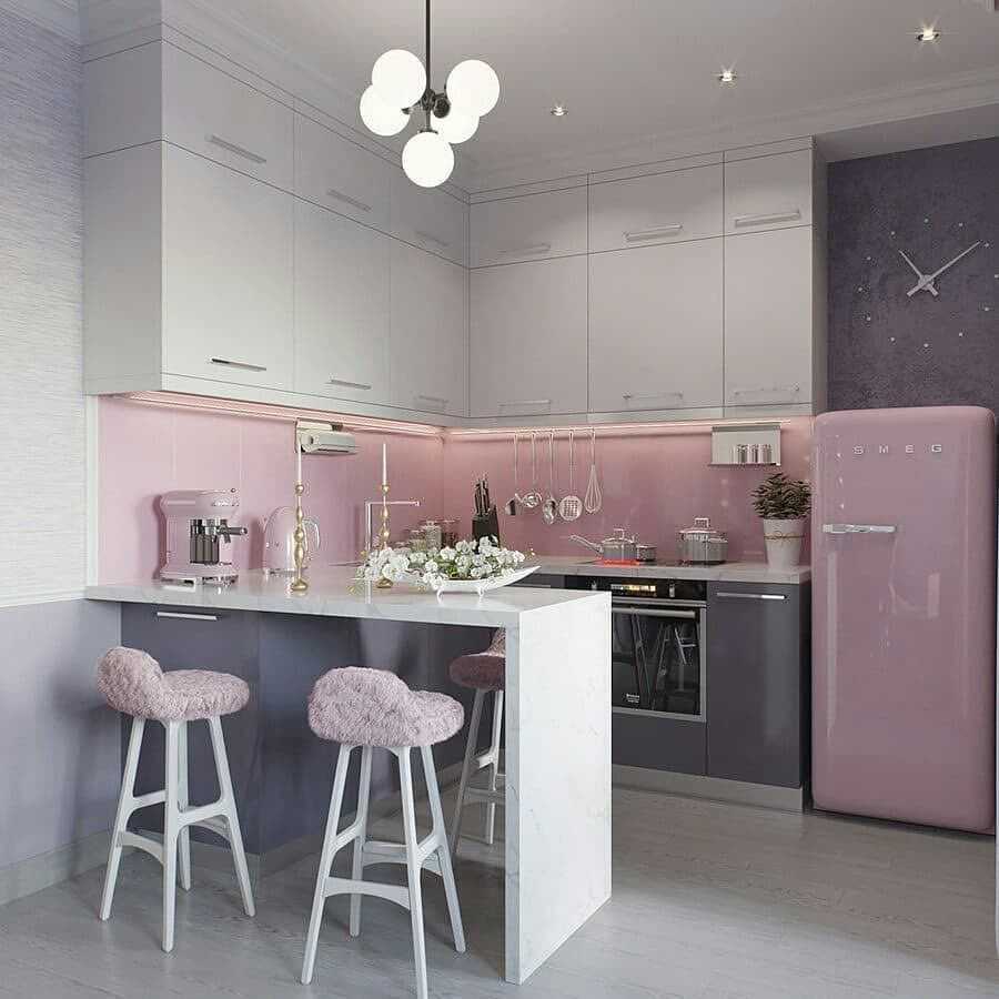 Пыльно розовая кухня