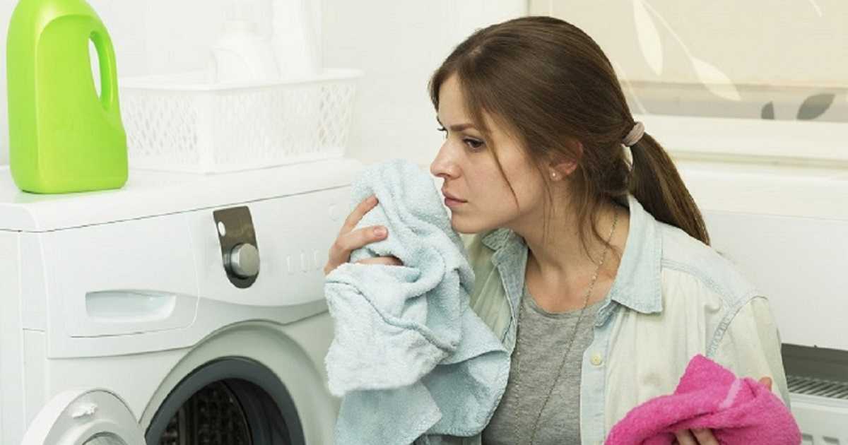 Как избавиться от запаха в стиральной машине: откуда и что делать