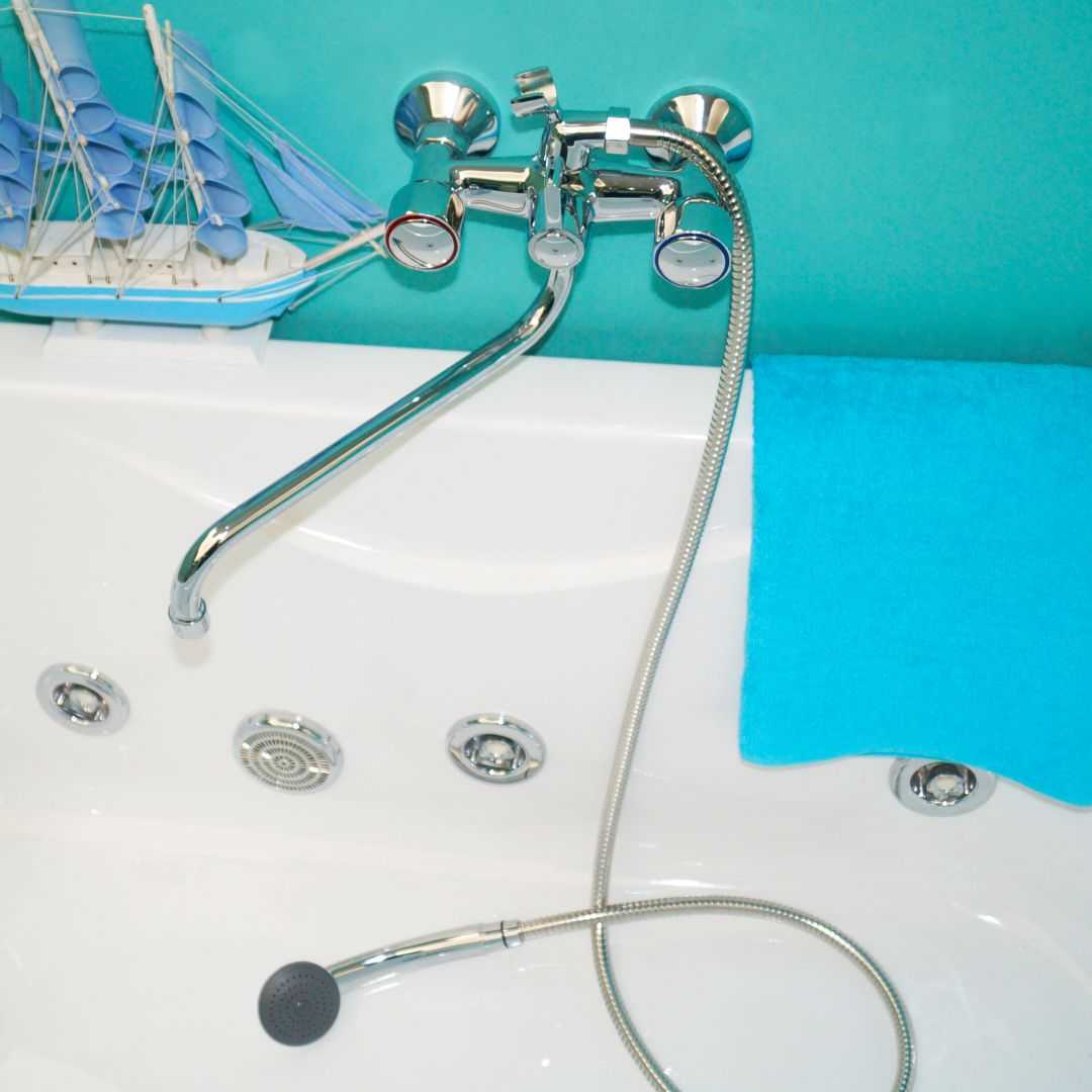 Как правильно выбрать смеситель для ванной: важные критерии и нюансы