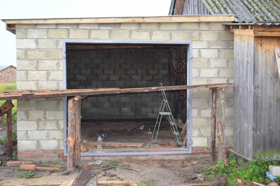 Как построить гараж из пеноблоков