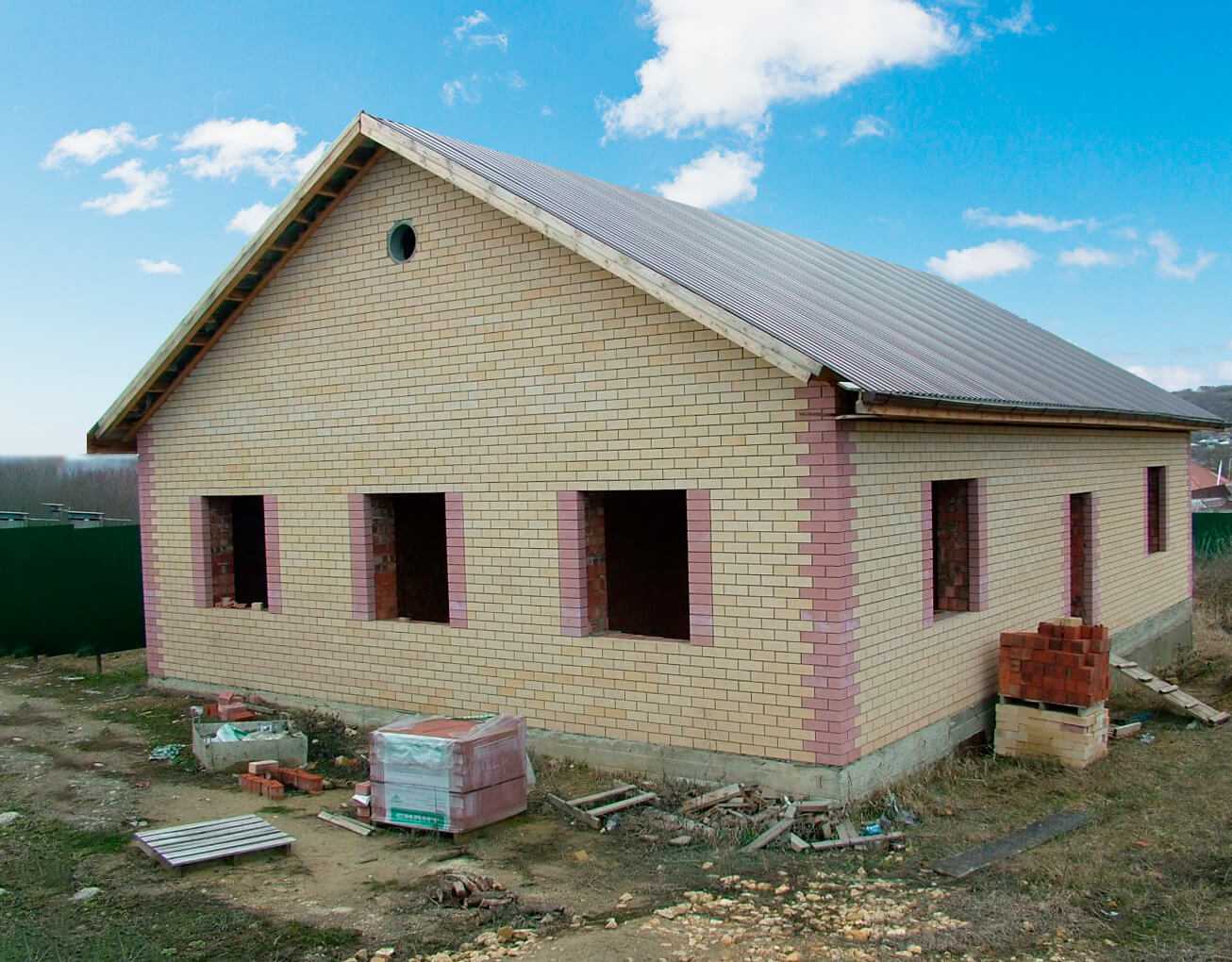 Дом из шлакоблока своими руками: особенности строительства | строй советы